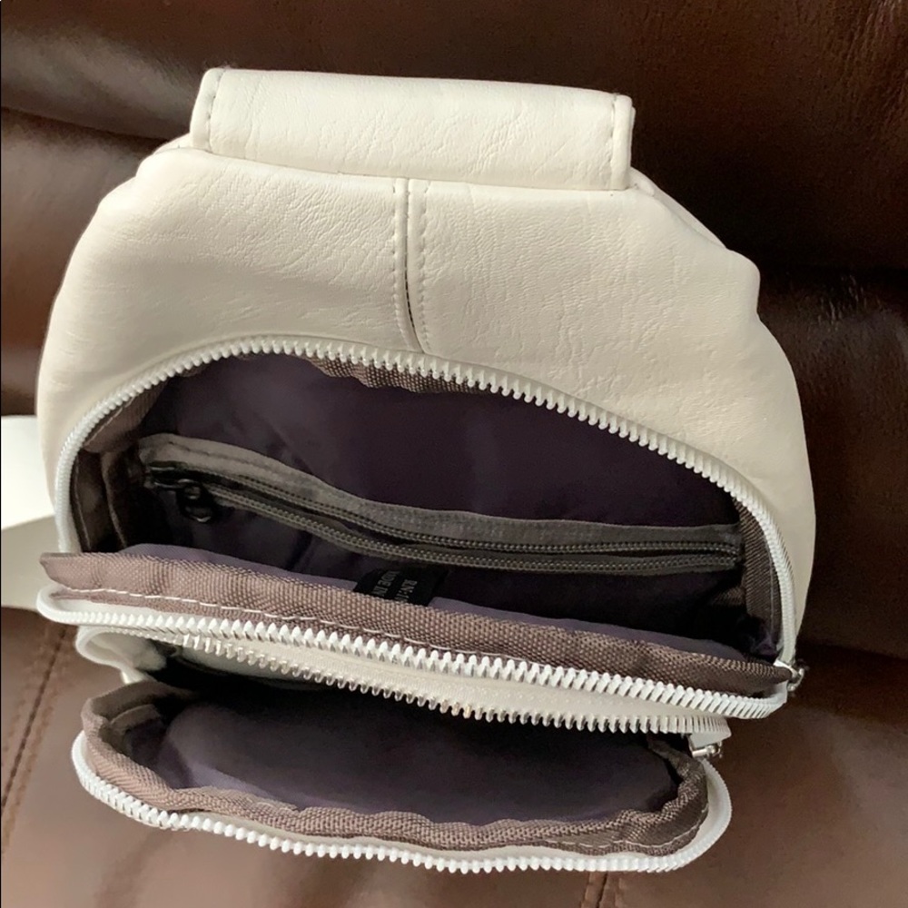 Cross body bag - Picture 2 of 4